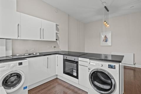 undefined, Falkirk FK1
