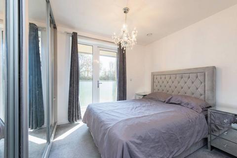 Trobridge Parade, Edgware, London, NW9