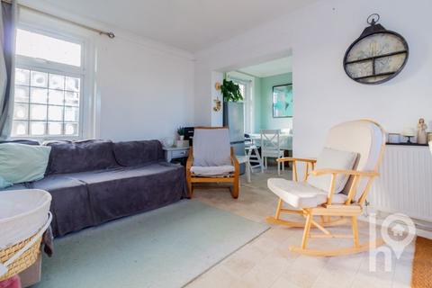 2 bedroom end of terrace house for sale, Marine Parade, Sheerness ME12
