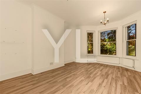 2 bedroom flat to rent, 15 Kidbrooke Park Road, Blackheath