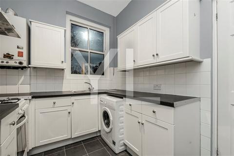 2 bedroom flat to rent, 15 Kidbrooke Park Road, Blackheath