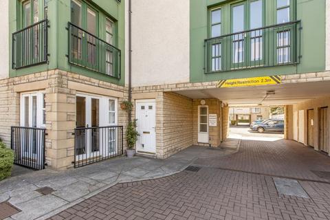 4B Warriston Road, EH3 5LQ