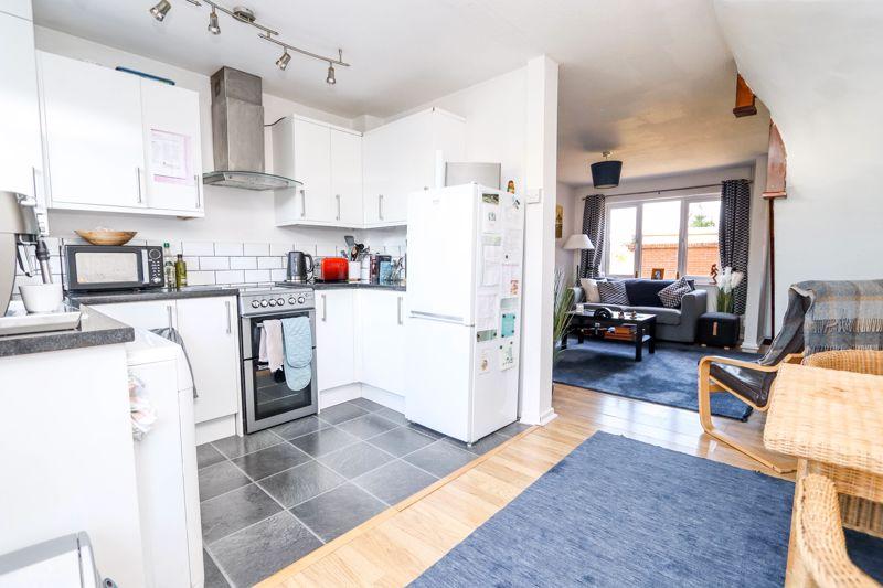 Kitchen into...