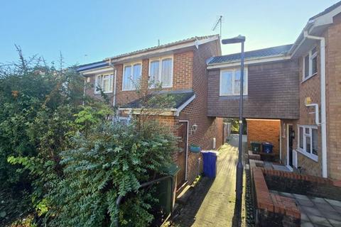 Carrington Square, Harrow