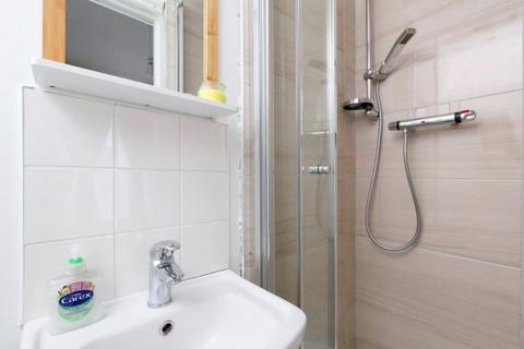 1 bedroom flat for sale, Dorset Road, London
