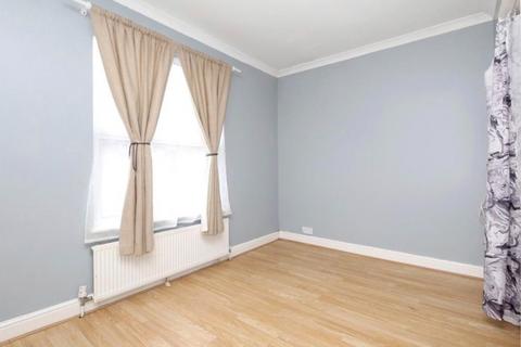 1 bedroom flat for sale, Dorset Road, London