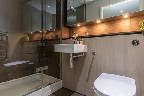 3 bedroom flat to rent, London W2