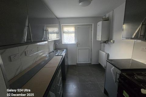 undefined, Kinross Avenue, Leicester