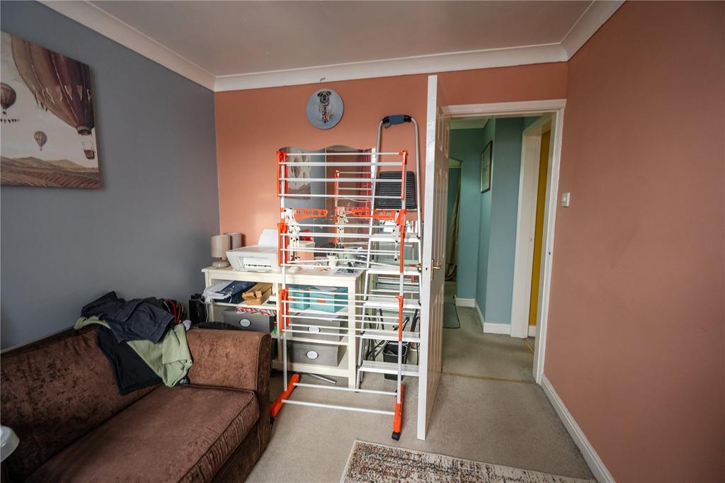 Bedroom 2 (2)