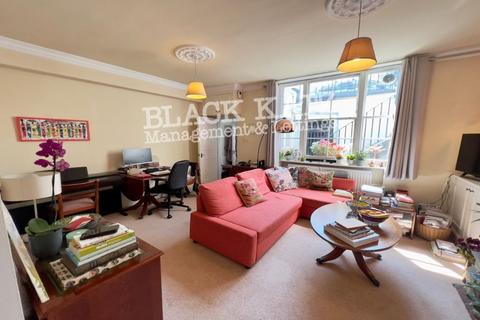 undefined, SW1V