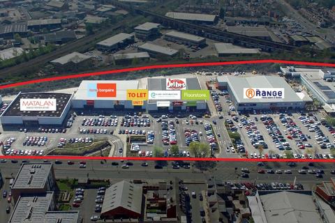 Retail property (high street) to rent, Ings Rd Wakefield WF1 1RN