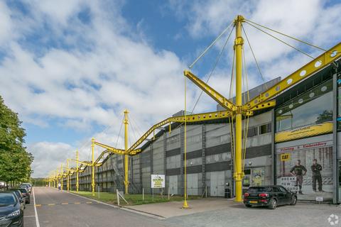 Warehouse to rent, Rivermead Dr Swindon SN5 7UT