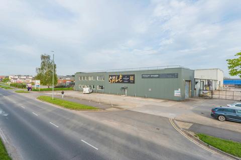 Factory to rent, Kelvin Rd Swindon SN3 3JW