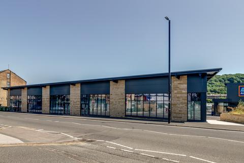 Retail property (high street) to rent, Keighley Keighley BD21 5JA