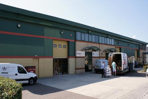 Warehouse to rent, Spitfire Way South Marston SN3 4TX