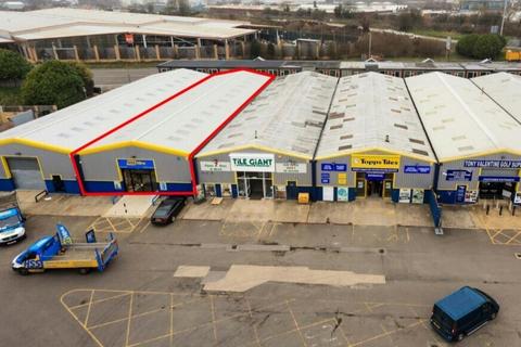 Showroom to rent, Great Western Way Swindon SN2 2DJ