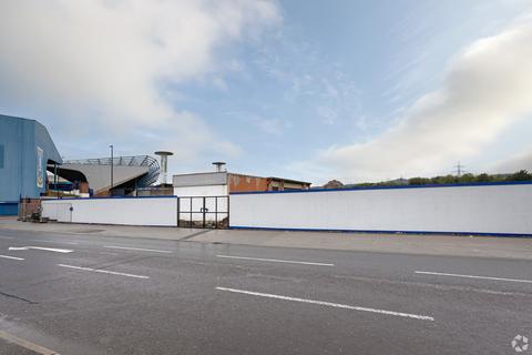 Retail property (high street) to rent, Penistone Rd Sheffield S6 1QH