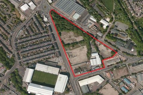 Retail property (high street) to rent, Penistone Rd Sheffield S6 1QH