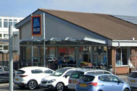 Shop to rent, Preston St Whitehaven CA28 9DL