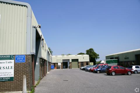 Warehouse to rent, Edinburgh Way Corsham SN13 9XN