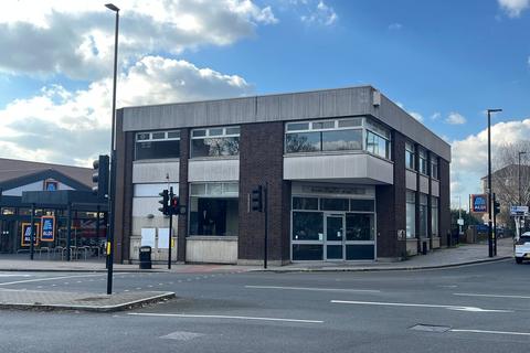 Restaurant to rent, 72-74 High St Feltham TW13 4DX
