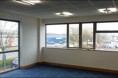 Office to rent, Kelvin Rd Swindon SN3 3JW