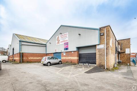 Retail property (high street) to rent, King St Bolton BL4 7AP