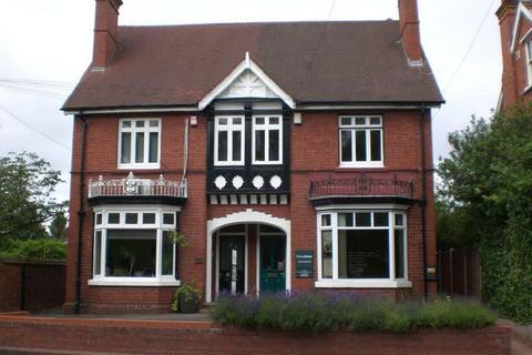 Office to rent, 135-137 Worcester Rd Hagley DY9 0NW