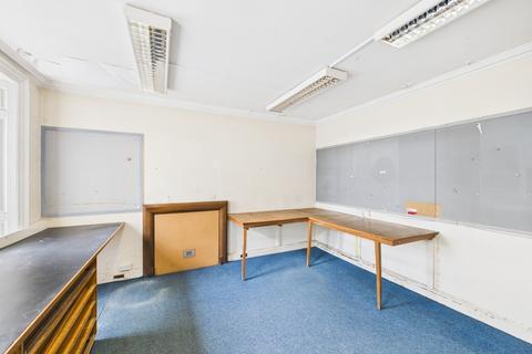 Retail property (high street) for sale, 125 Nethergate Dundee DD1 4DW