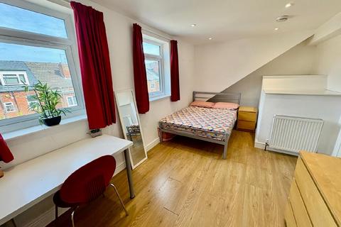 6 bedroom house to rent, Nottingham NG7