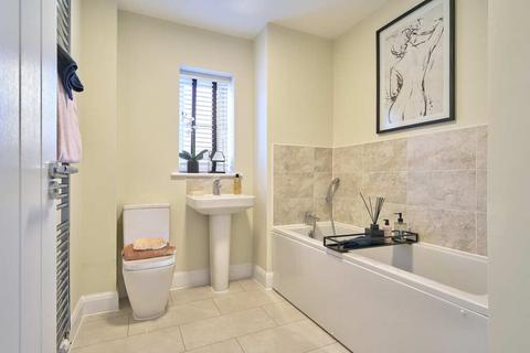 3 bedroom detached house for sale, Plot 82, The Fennel at The Gateway, TN40, 16 Swan Gardens TN40