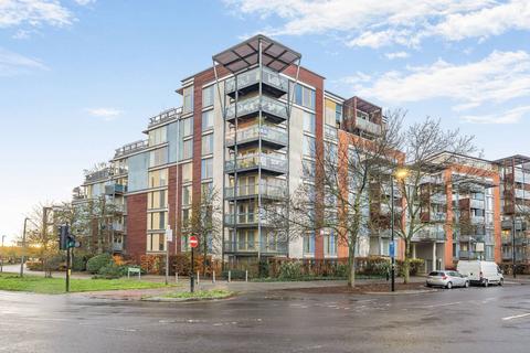 3 bedroom flat to rent, West Parkside, Greenwich, London, SE10