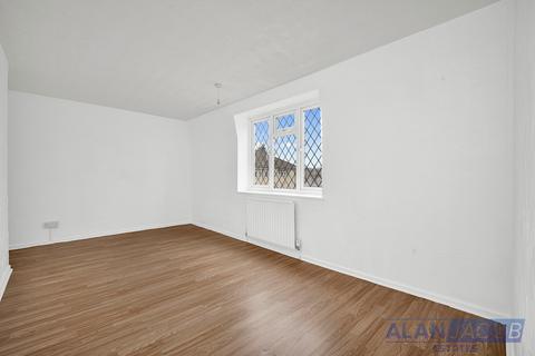 undefined, Chigwell View, Romford RM5