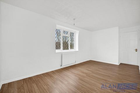 undefined, Chigwell View, Romford RM5