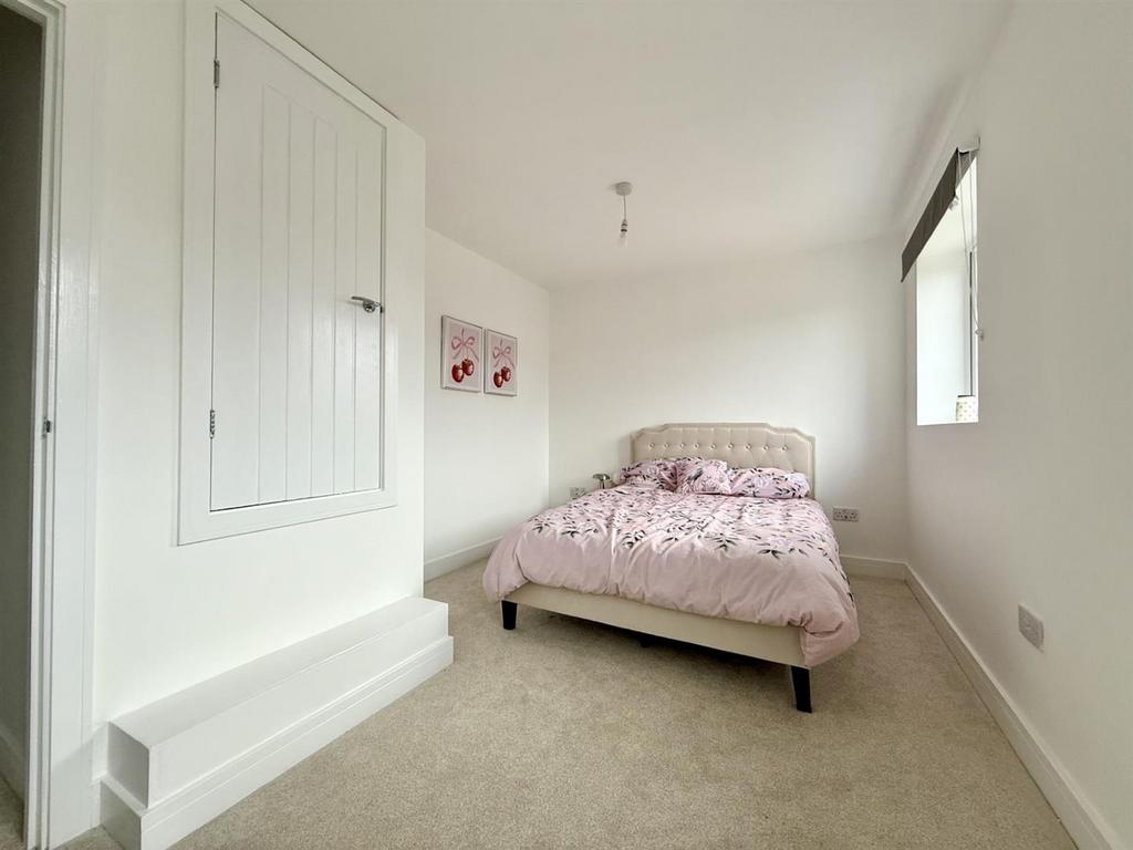 Bedroom3.jpg