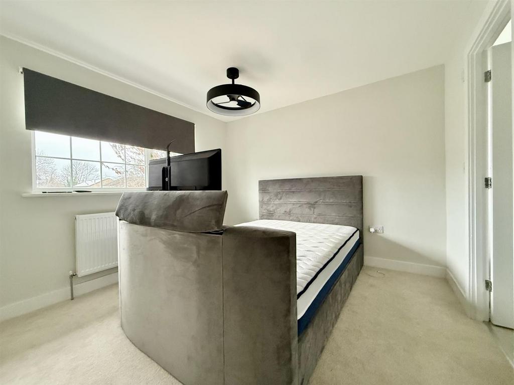 Bedroom1.jpg