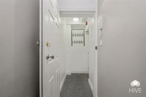 2 bedroom flat for sale, Wimborne Road, Bournemouth BH9