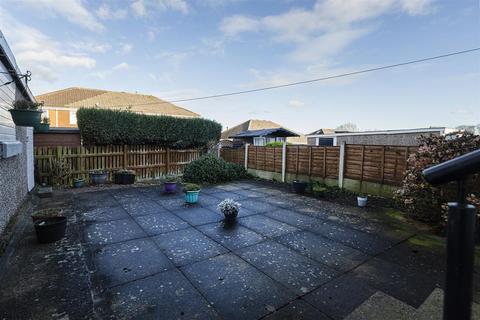 undefined, Low Hills Lane, Huddersfield HD3