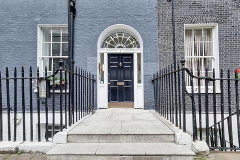 Office to rent, 3 Fitzhardinge St London W1H 6EF