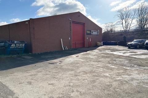Warehouse to rent, Unit 7 Corinium Industrial Estate, Raans Road Amersham HP6 6JQ