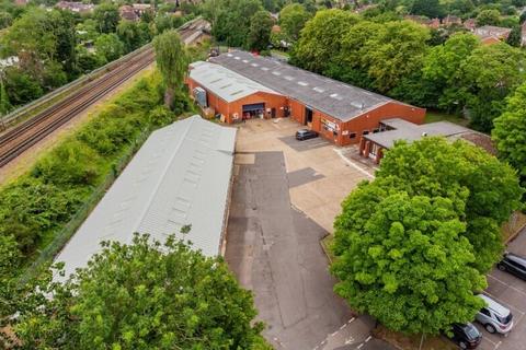 Warehouse to rent, Unit 7 Corinium Industrial Estate, Raans Road Amersham HP6 6JQ