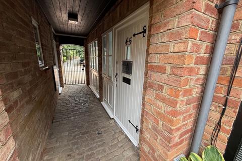 Office to rent, High St Chalfont St Giles HP8 4QH
