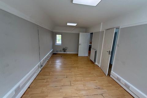 Retail property (high street) to rent, 59-61 Woodside Rd Amersham HP6 6AA