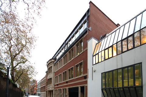 Office to rent, 15 Jockeys Fields London WC1R 4BW