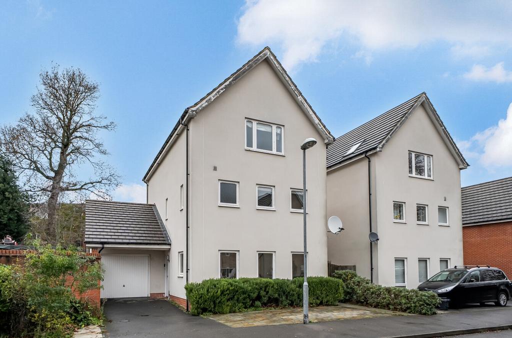 1386699 27 693188...