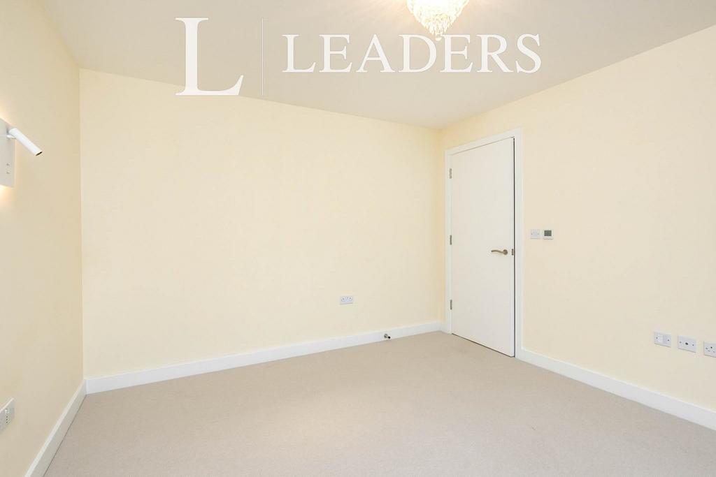6 Bedroom
