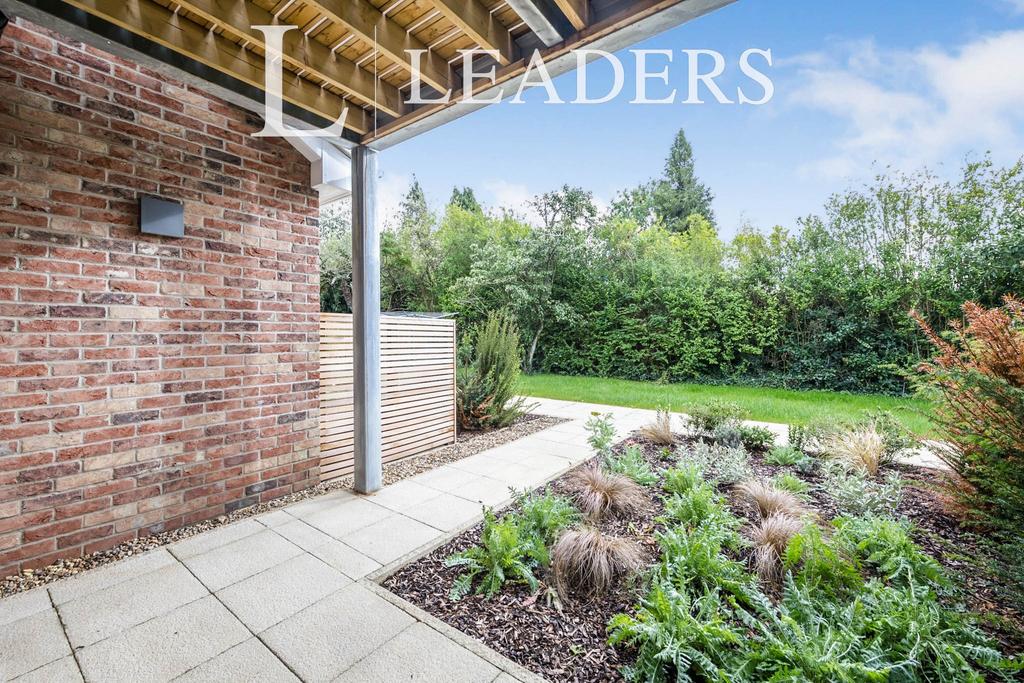 8 Rear Garden