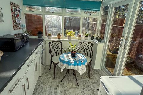 undefined, Kings Road, Newbury, RG14