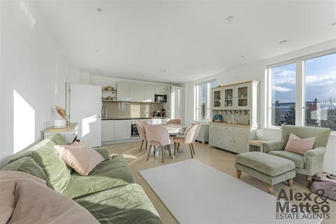 2 bedroom flat for sale, Layard Road, Bermondsey, SE16