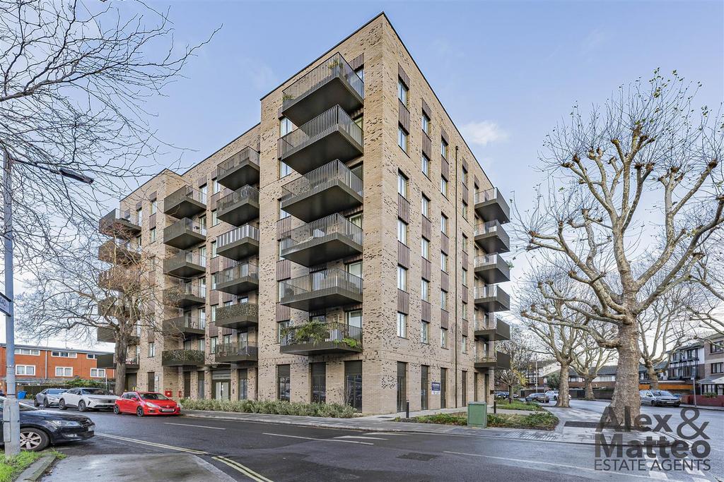 Holly Tree Apartments
